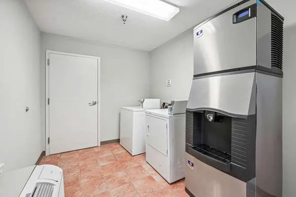 Quality Inn & Suites 4