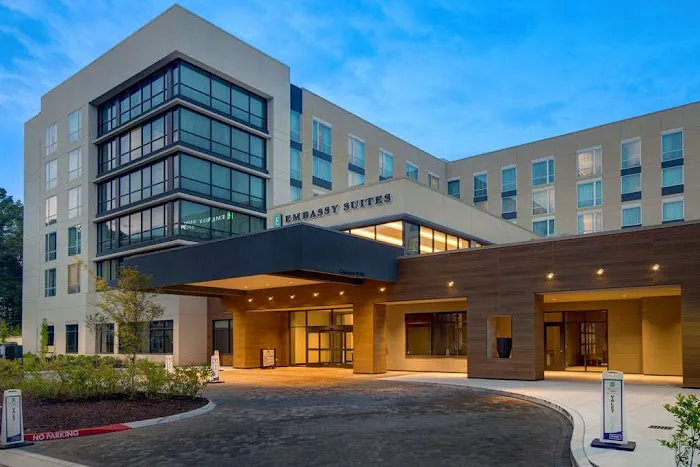 Embassy Suites by Hilton Alpharetta Halcyon 4
