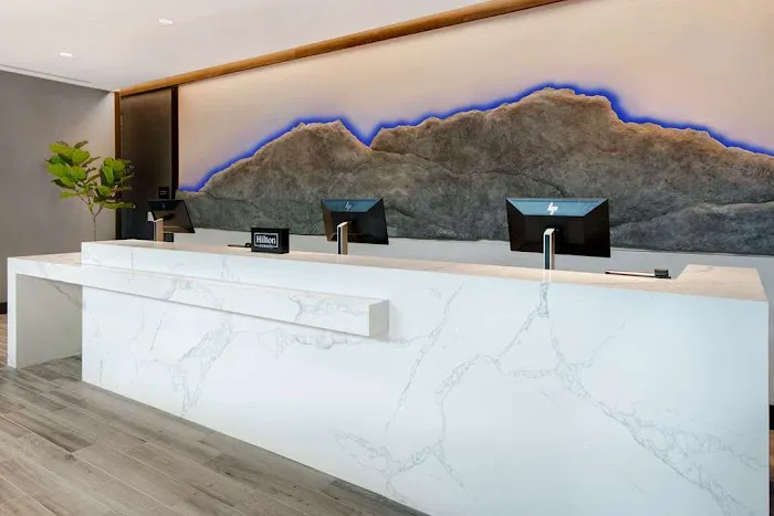 Embassy Suites by Hilton Alpharetta Halcyon 4