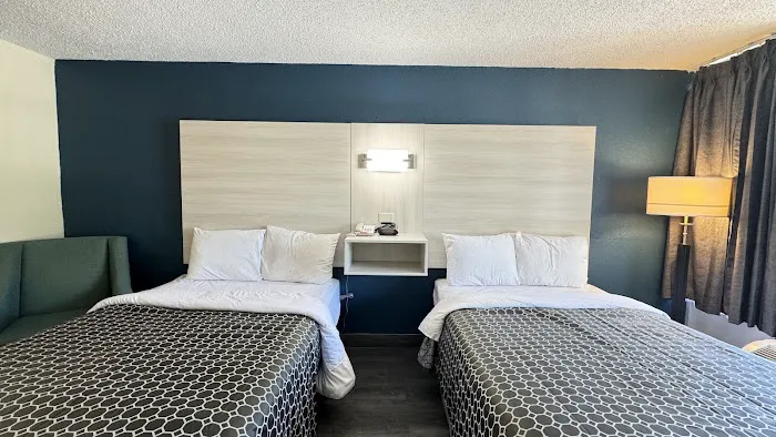 Quality Inn & Suites McDonough South I-75 4