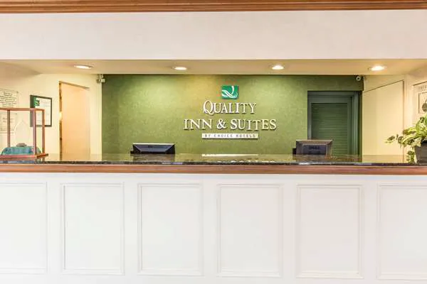 Quality Inn & Suites McDonough South I-75 4