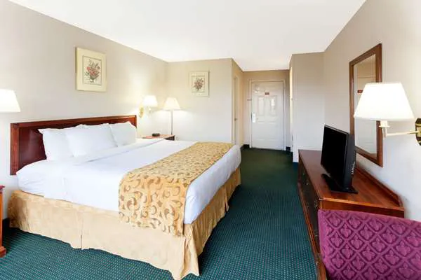 Days Inn by Wyndham Dahlonega University Area 4