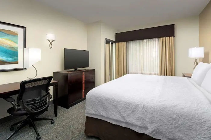 Hampton Inn & Suites Alpharetta 4