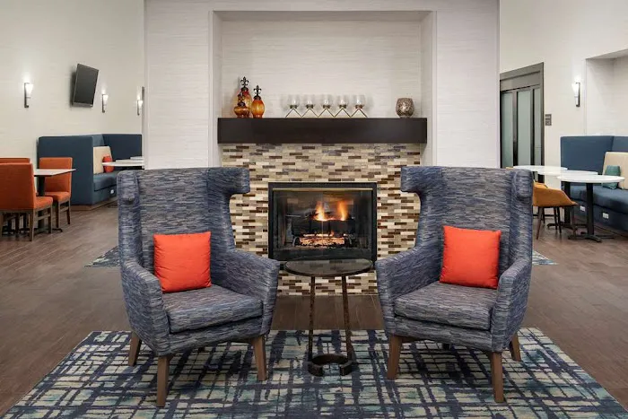 Hampton Inn & Suites Alpharetta 4