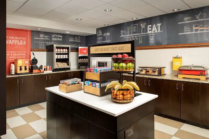 Hampton Inn & Suites Alpharetta 4