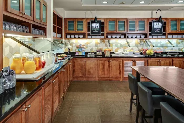 Hyatt Place Atlanta/Alpharetta/Windward Parkway 4