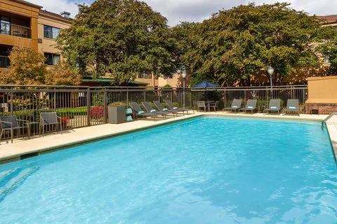 Courtyard Atlanta Alpharetta 4