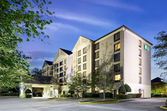 Holiday Inn Express & Suites Alpharetta - Windward Parkway by IHG 4