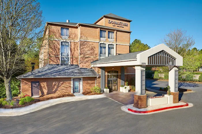 DoubleTree by Hilton Hotel Atlanta - Alpharetta 4