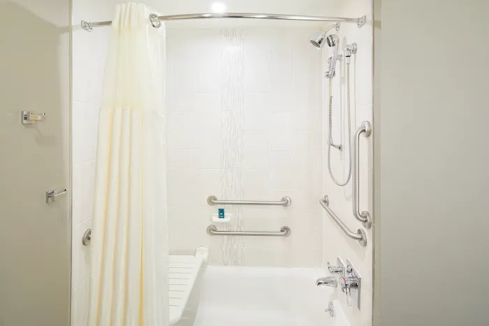 DoubleTree by Hilton Hotel Atlanta - Alpharetta 4