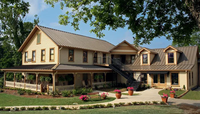The Smith House Historic Inn and Restaurant 4