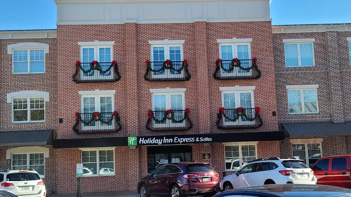 Holiday Inn Express & Suites Dahlonega - University Area, an IHG Hotel 4