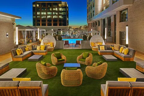 The Hotel at Avalon, Autograph Collection 4