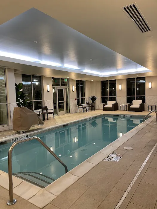Courtyard Atlanta Alpharetta/Avalon Area 4