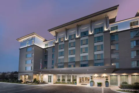 Courtyard Atlanta Alpharetta/Avalon Area 4