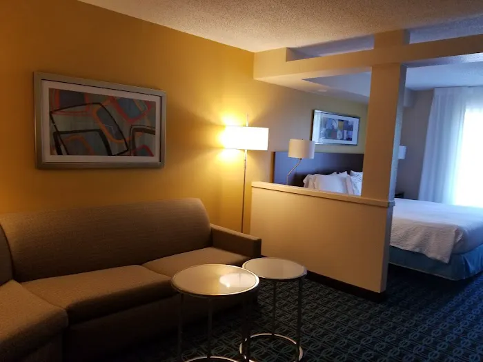 Fairfield Inn & Suites Atlanta Alpharetta 4