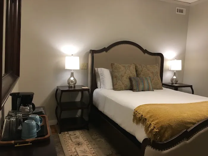 Barefoot Hills Hotel 4