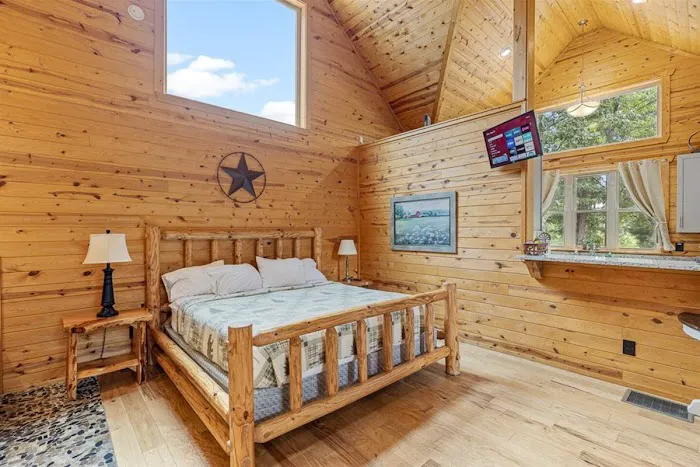 Dreamscape Cabin 4