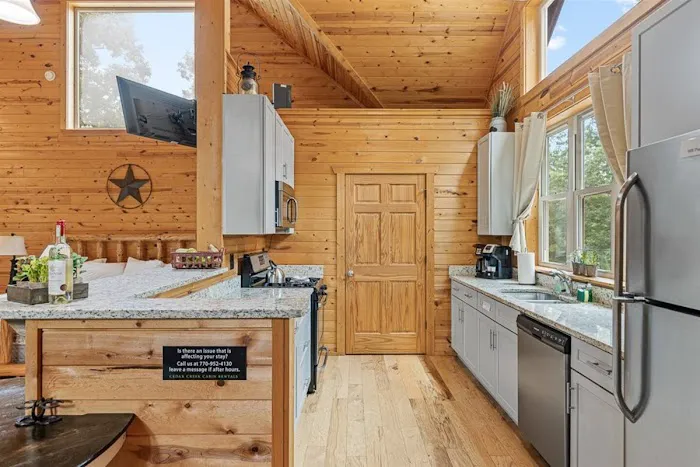 Dreamscape Cabin 4