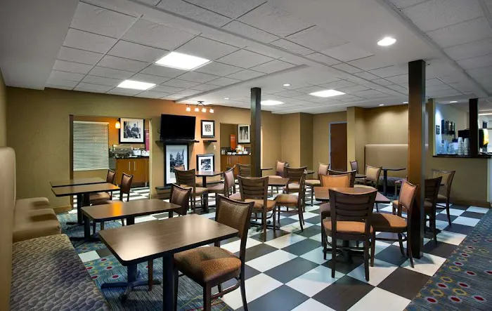 Hampton Inn Helen 4