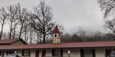 hofbrau river front hotel
