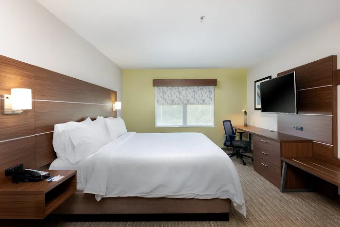 Holiday Inn Express Alpharetta - Roswell by IHG 4