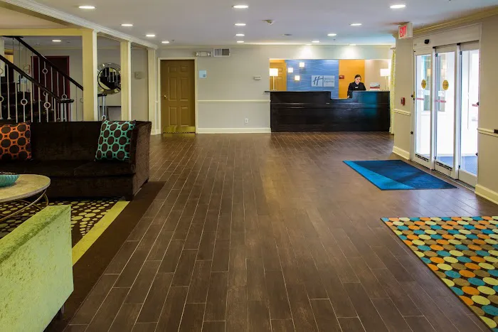 Holiday Inn Express Alpharetta - Roswell by IHG 4