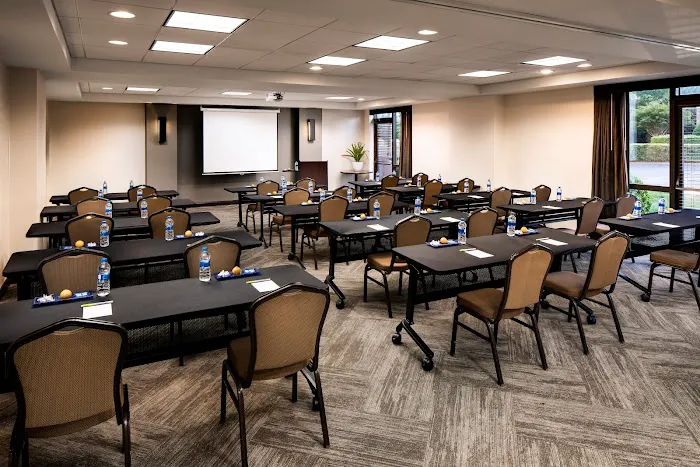 Hyatt Place Atlanta/Alpharetta/North Point Mall 4