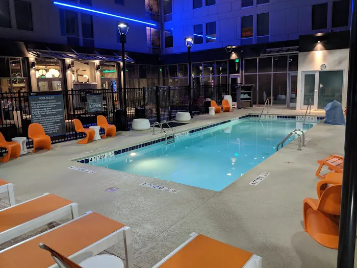 Aloft Alpharetta 4