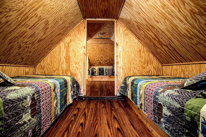 GOLD MINERS CABIN at Bear Creek Cabins in Helen Ga 4