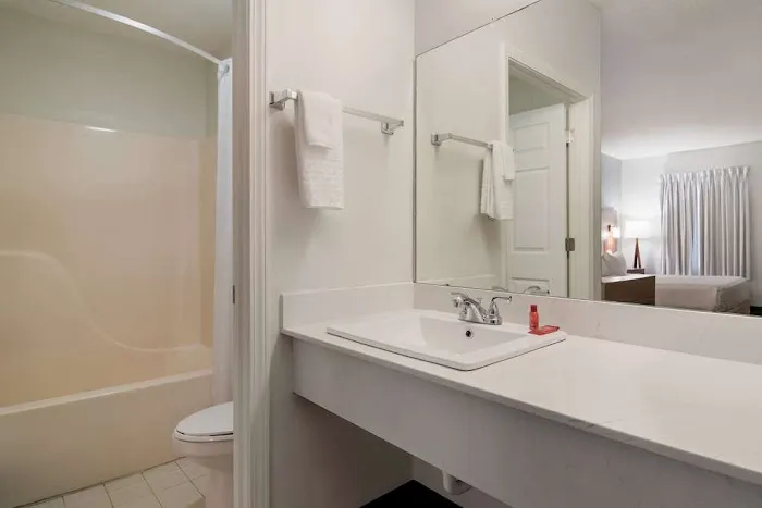 SureStay by Best Western Helen Downtown 4