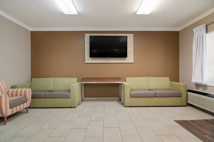 SureStay by Best Western Helen Downtown 4
