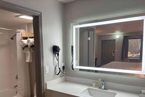 Days Inn by Wyndham Helen 4