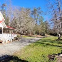 Hostel at Misty Mountain ico