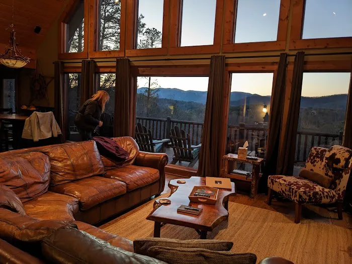Mountain Majesty Cabin 4