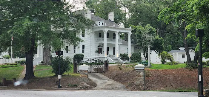 Charm House 4