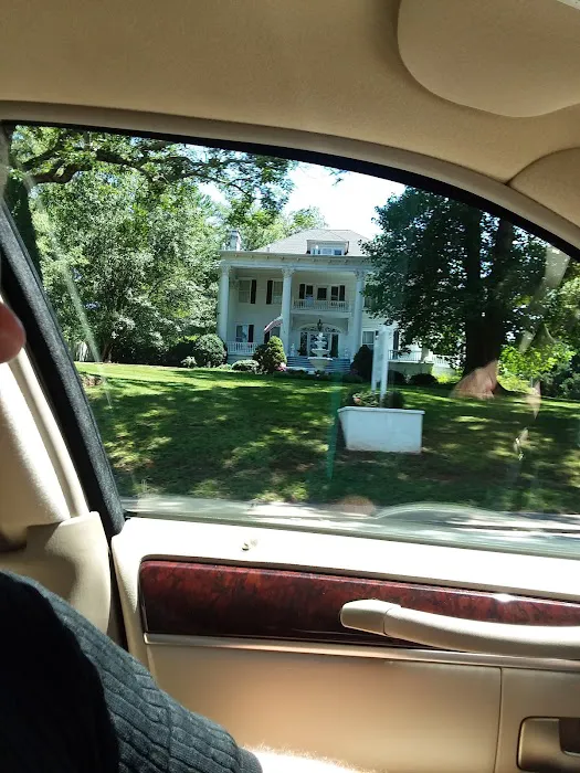 Charm House 4