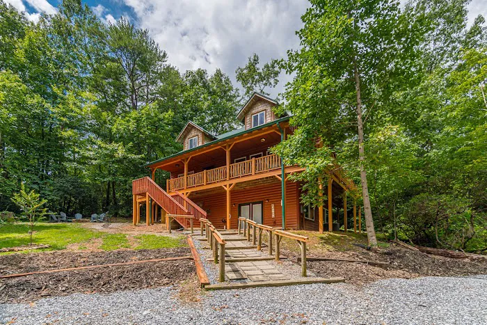 Cross Creek Hideaway Cabin 4