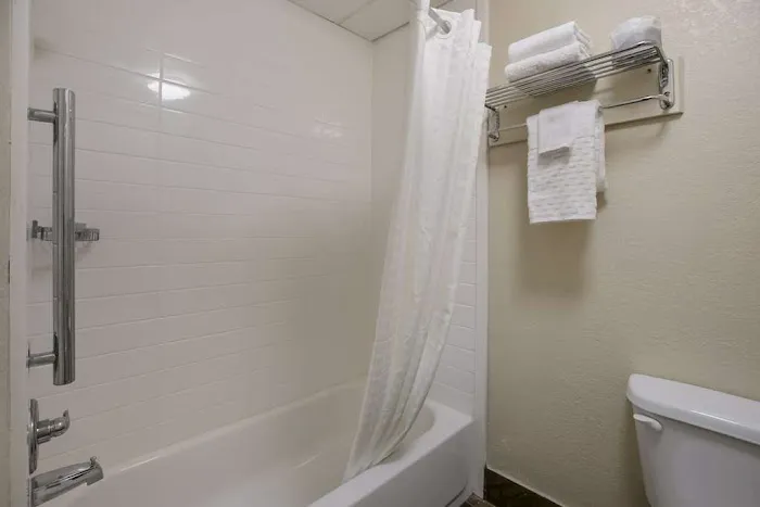 Best Western Milton Inn 4