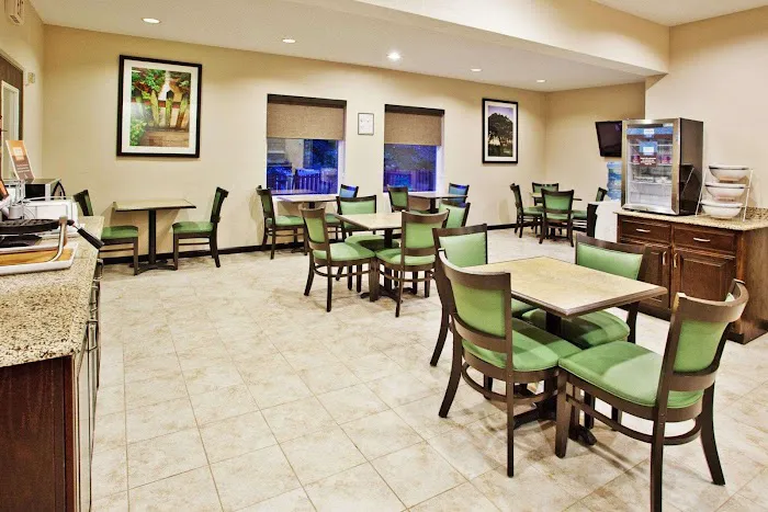 Comfort Inn 4