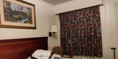 Lakeside Inn