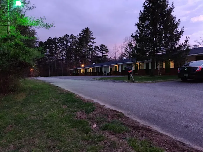 Lakeside Inn 4
