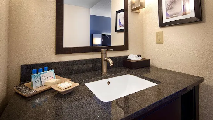 Best Western Plus Roswell/Alpharetta 4