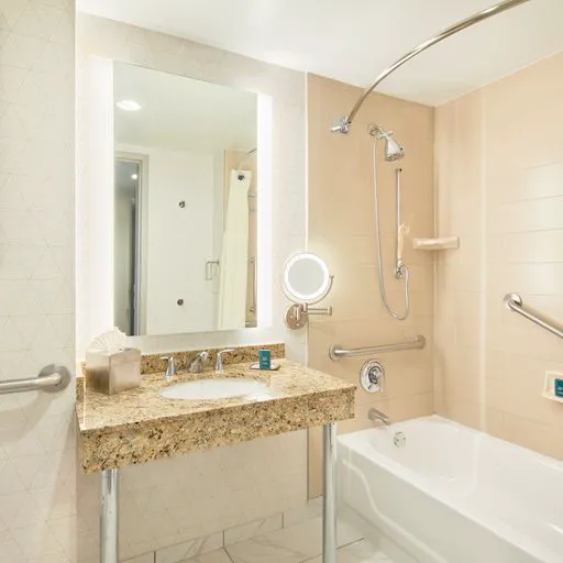 DoubleTree by Hilton Hotel Atlanta - Roswell 4