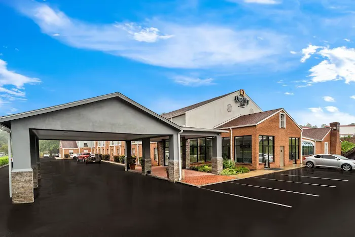 Quality Inn 4