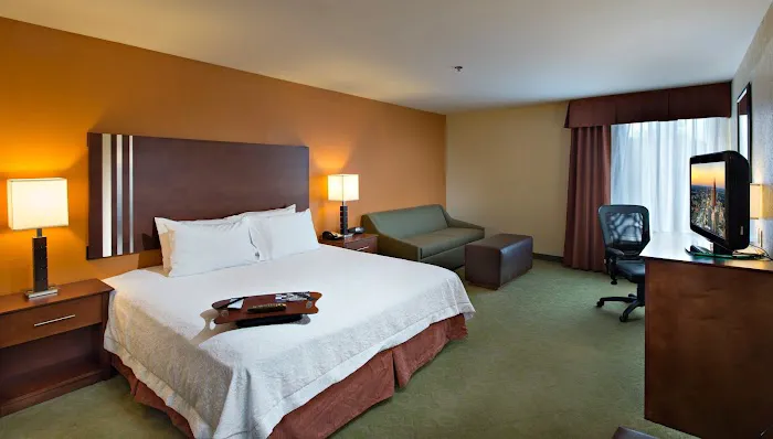 Hampton Inn Cornelia 4