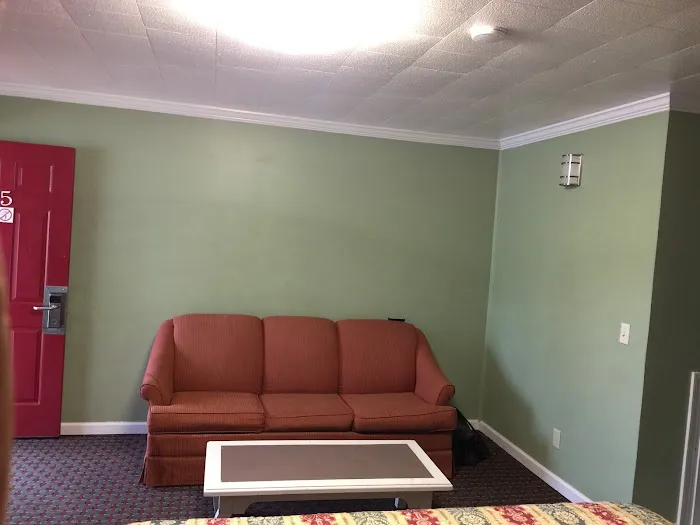 Skyland Motel 4
