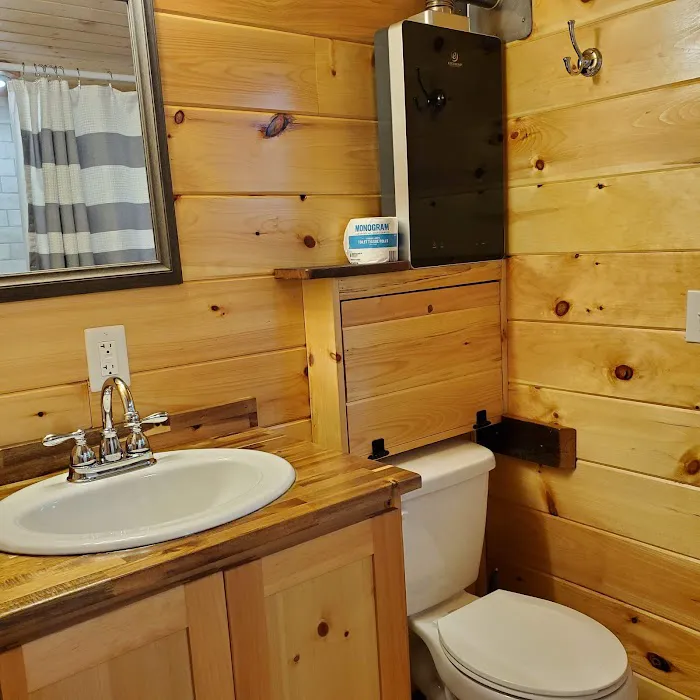 Bleu Canoe Tiny Cabins 4
