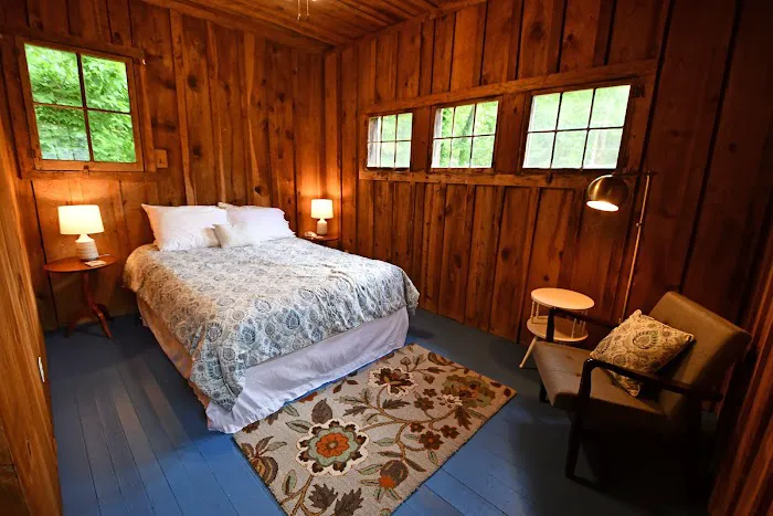 Bleu Canoe Tiny Cabins 4