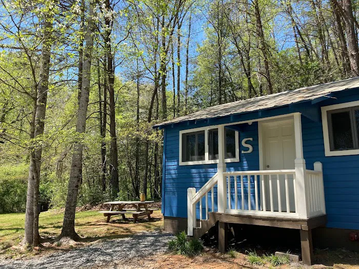 Bleu Canoe Tiny Cabins 4